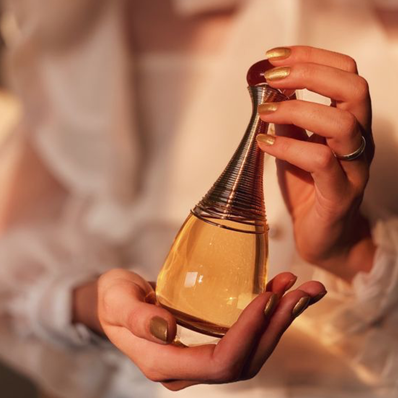 Buy Dior J'Adore Eau De Parfum Online In India at Scentira